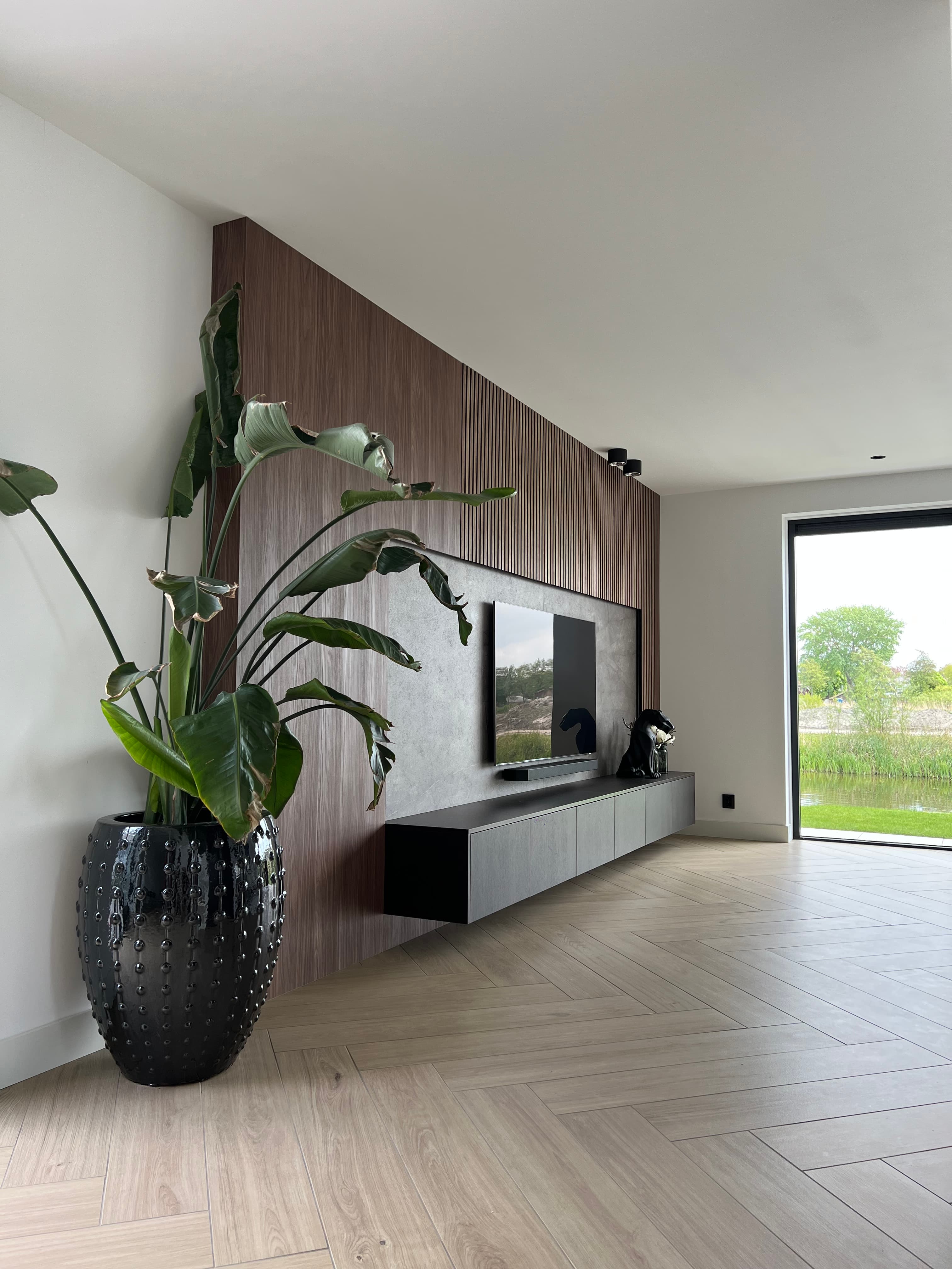 Maatwerk Tv-meubel met luxe uitstraling