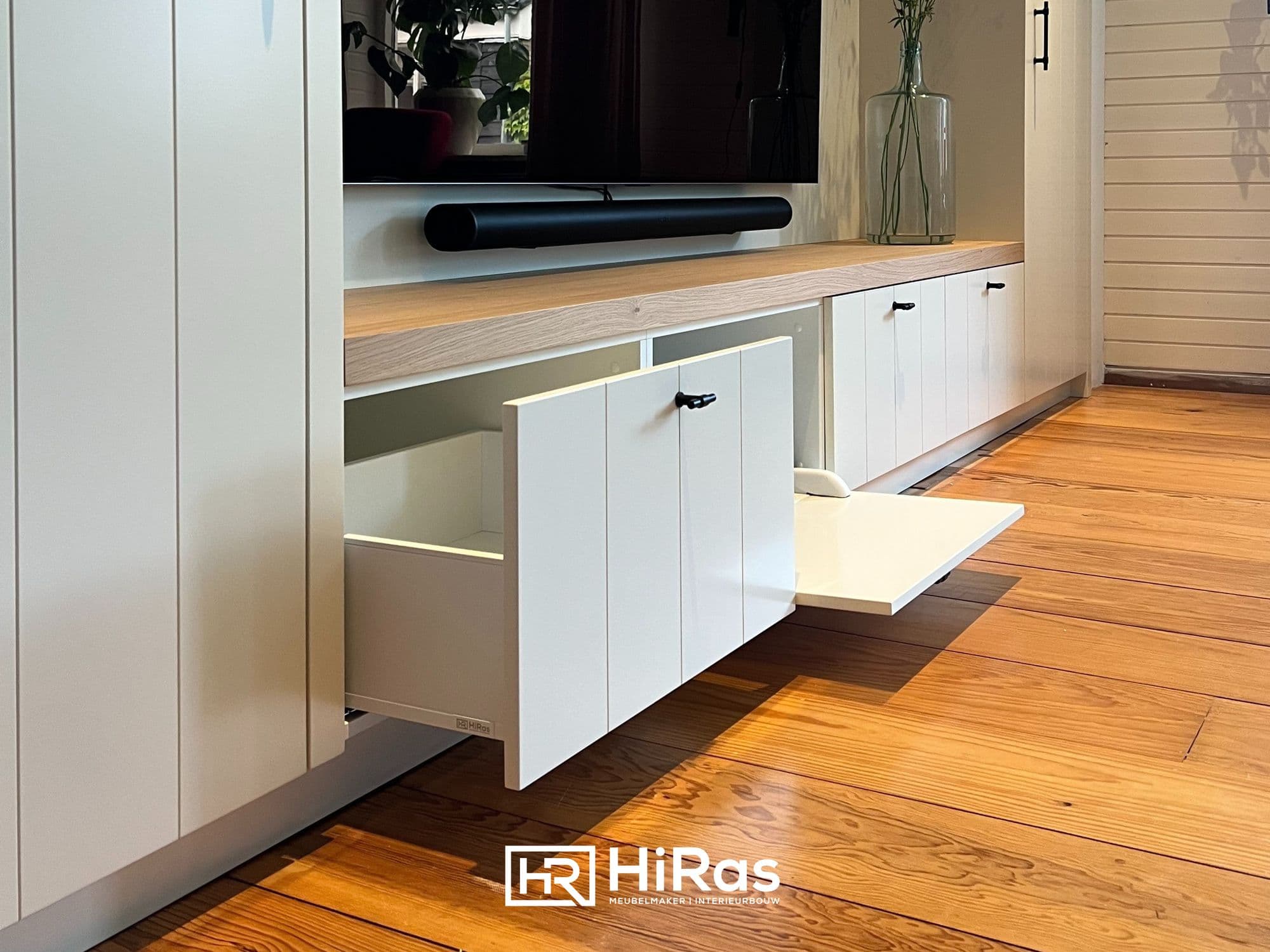 TV-meubel met lattenfront